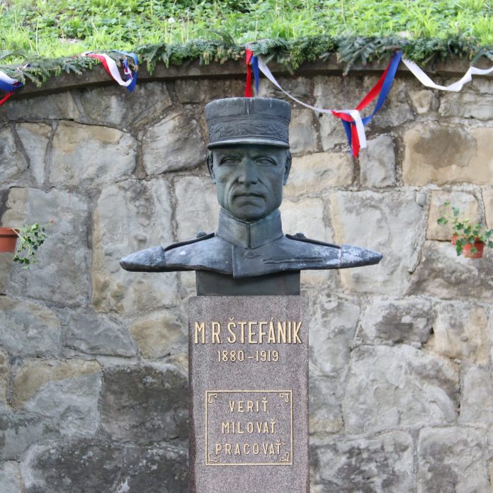 Stefanik_8099