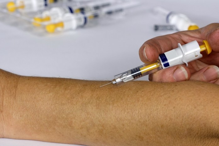 syringe-4516441_1920