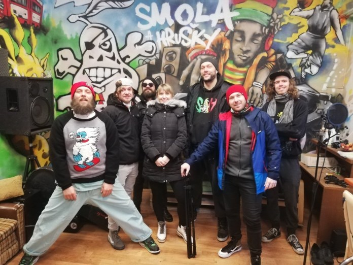 Smola a hrušky_miskechova_natacania_vakcina_2021
