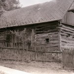 4-Stavba-z-tukovch-guláčov.-Ukážka-architektúry.-Foto-Ladislav-Makay-1979-Vlastivedné-múzeum-v-Považskej-Bystrici