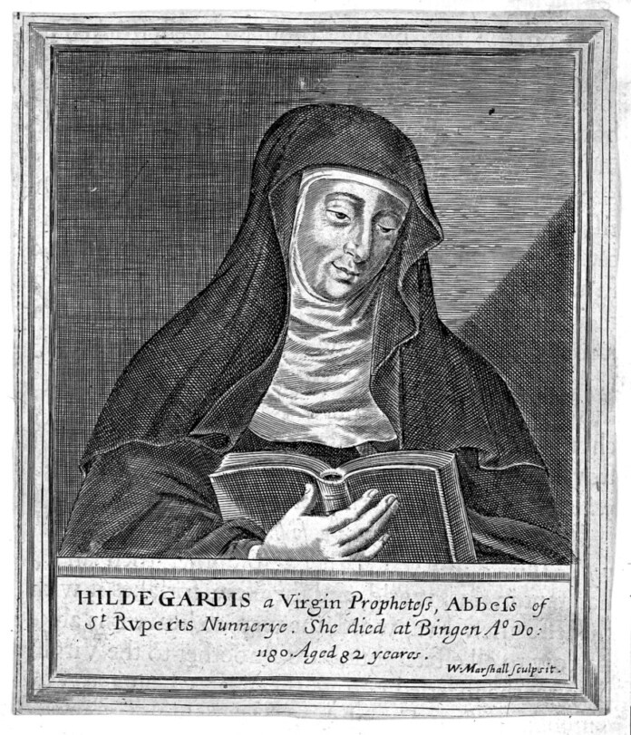 L0005783 Engraving: German abbess and physician Hildegard von Bingen